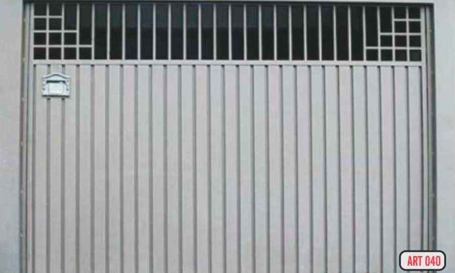 Portão de garagem em alumínio instalado pela PW em São Paulo
